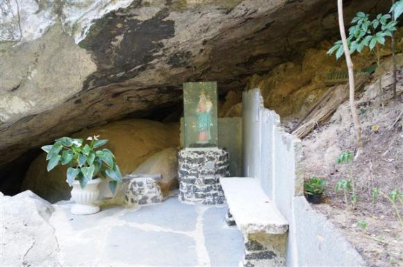 são domingos do norte gruta imagem santa no vidro por vinicius